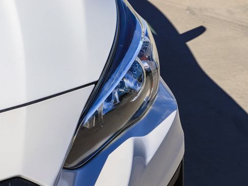 Used 2019 Subaru Crosstrek 2.0i Premium AWD/4WD image 10