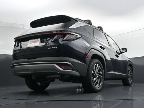 Used 2026 Hyundai Tucson Limited AWD/4WD image 33