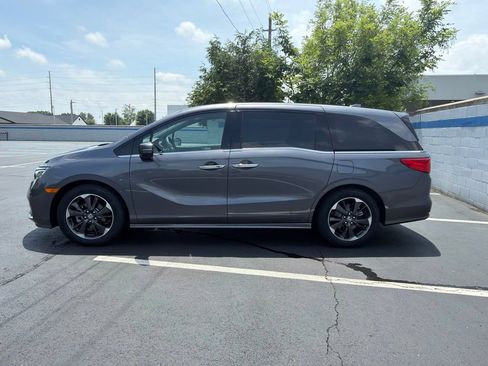 Certified 2024 Honda Odyssey Elite image 2