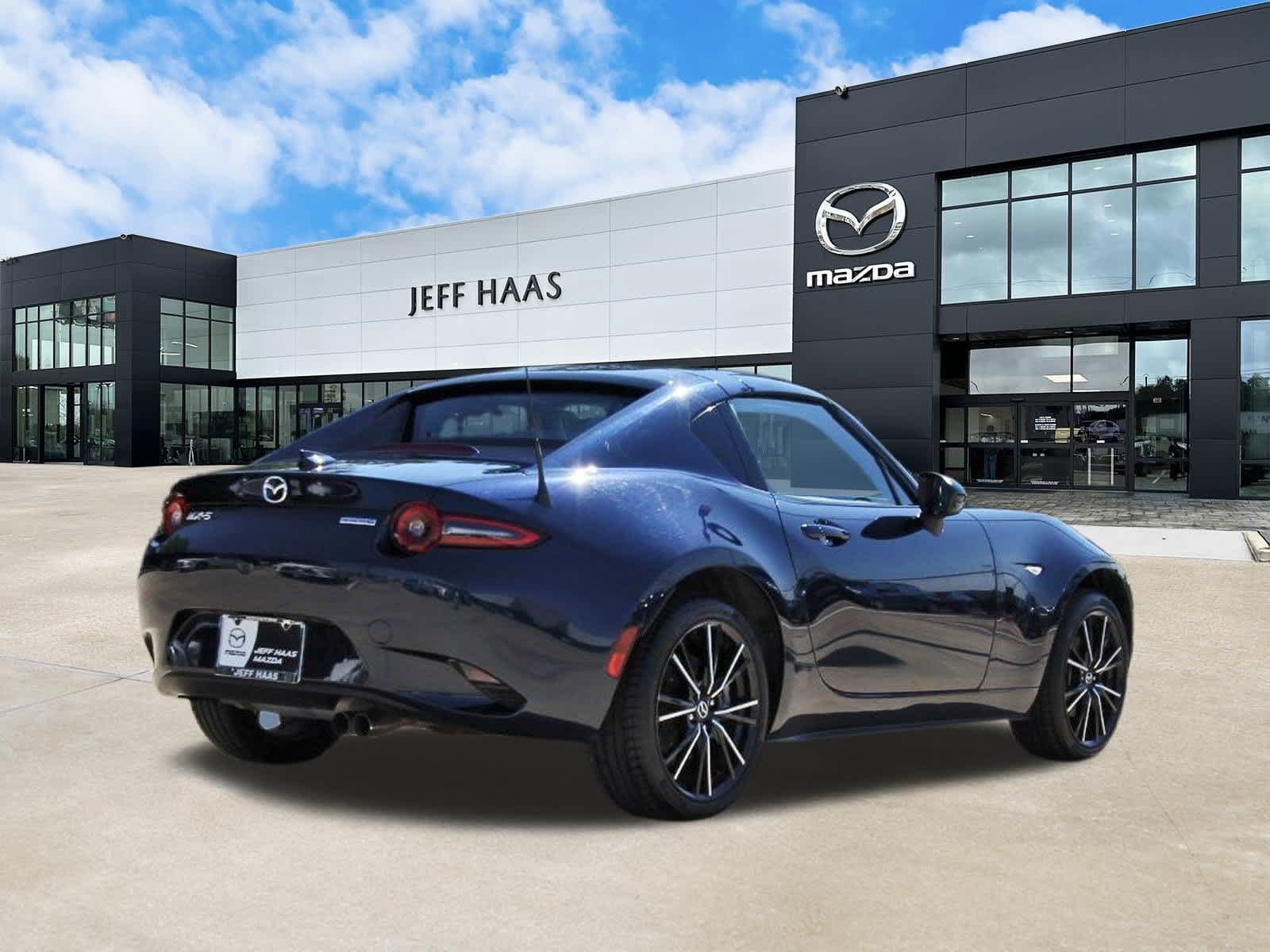 Used 2025 MAZDA MX-5 Miata RF Grand Touring RWD image 3