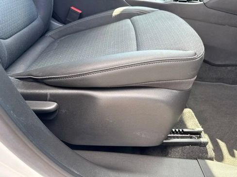 Used 2024 Buick Encore GX Preferred FWD image 28
