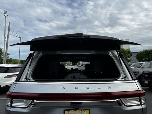 Certified 2023 Lincoln Navigator Reserve AWD/4WD image 41