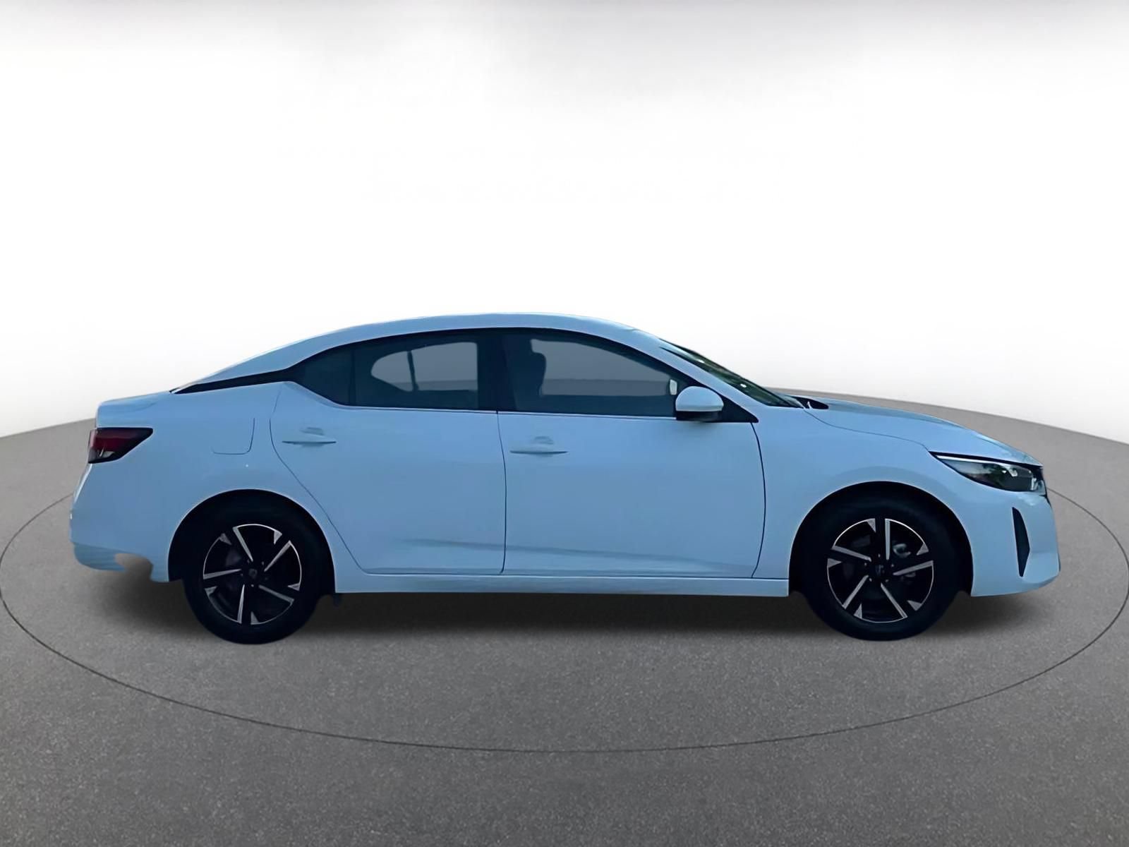 Used 2025 Nissan Sentra SV FWD image 15