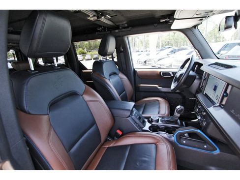 Used 2023 Ford Bronco Outer Banks w/ Sasquatch Package AWD/4WD image 24