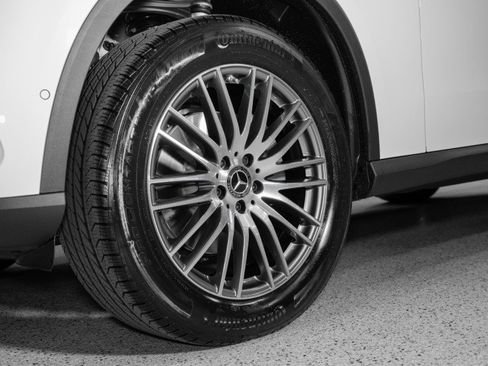 New 2026 Mercedes-Benz GLC 300 image 29