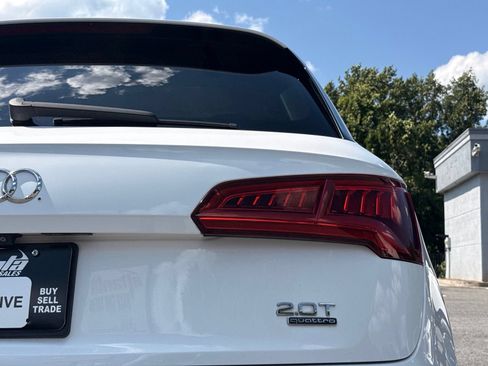 Used 2018 Audi Q5 2.0T Premium Plus w/ Premium Plus Package AWD/4WD image 10