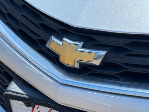 Used 2018 Chevrolet Cruze LT FWD image 2