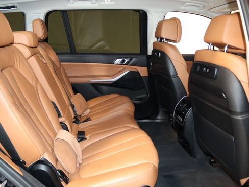 Used 2022 BMW X7 xDrive40i w/ Executive Package AWD/4WD image 61
