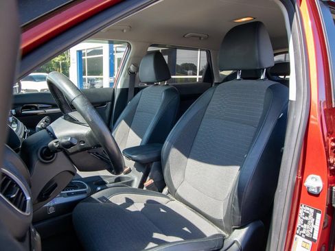 Used 2021 Kia Seltos S w/ Paint Protection Package AWD/4WD image 8