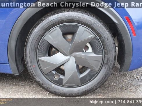 Used 2023 Toyota Prius LE image 6