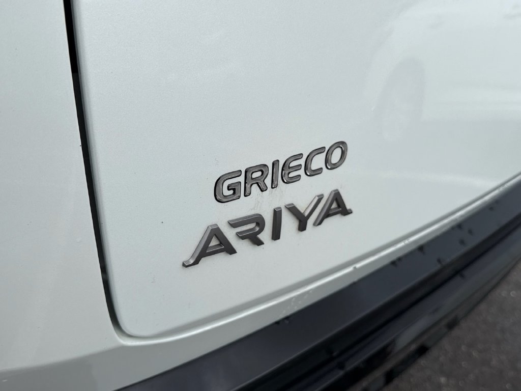 Used 2023 Nissan Ariya FWD image 14