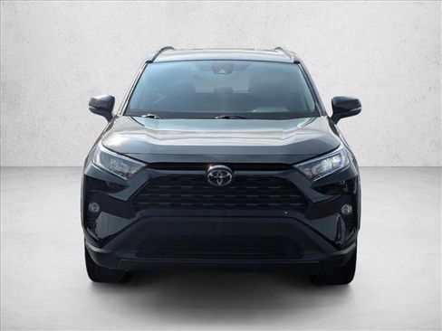 Used 2021 Toyota RAV4 XLE image 2