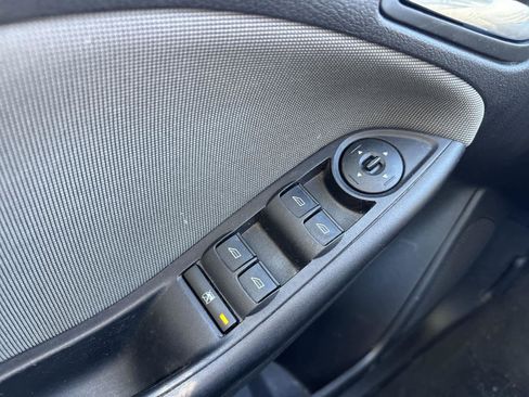 Used 2012 Ford Focus SE image 32