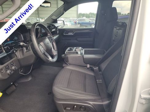 Used 2023 Chevrolet Silverado 1500 RST AWD/4WD image 6