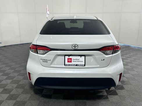 Used 2025 Toyota Corolla LE FWD image 4