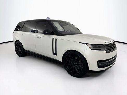 Used 2023 Land Rover Range Rover Long Wheelbase SE AWD/4WD image 3