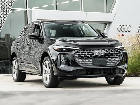 New 2025 Audi Q5 2.0T Premium Plus image 1