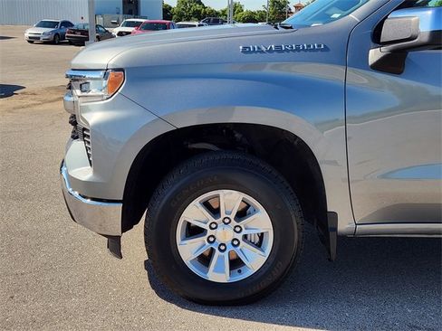 Used 2025 Chevrolet Silverado 1500 LT image 8