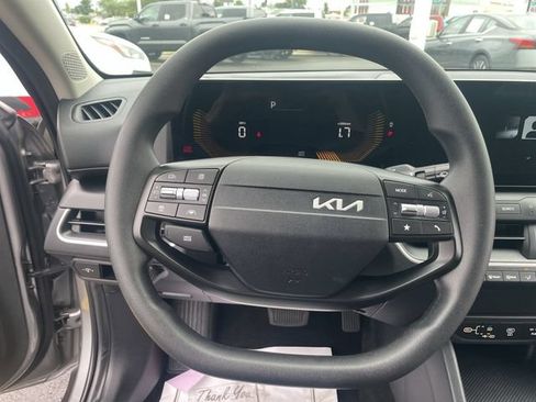 Used 2025 Kia K4 FWD image 19