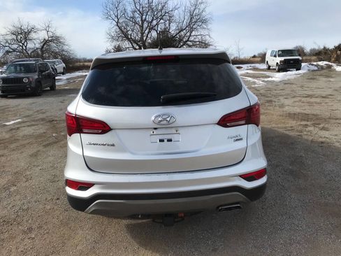 Used 2018 Hyundai Santa Fe Sport image 4