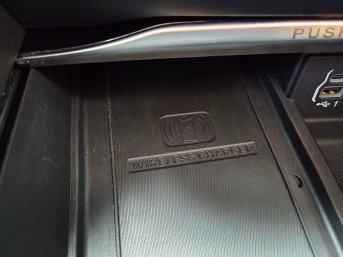 Certified 2022 Chrysler Pacifica Pinnacle FWD image 31