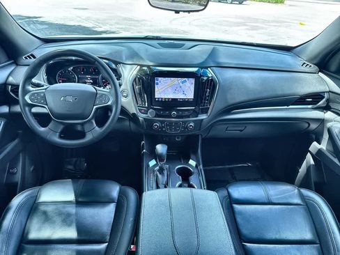Used 2023 Chevrolet Traverse RS FWD image 24