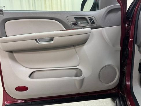 Used 2007 Chevrolet Tahoe LT w/ LT Preferred Equipment Group image 12