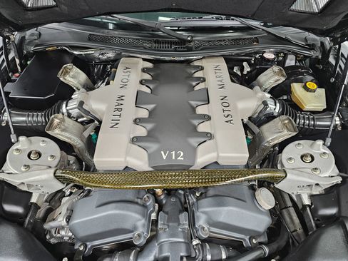 Used 2004 Aston Martin Vanquish RWD image 3