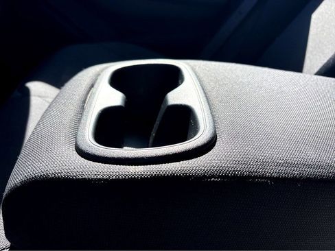 Used 2023 Toyota Corolla LE FWD image 31