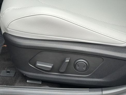 New 2026 Hyundai Elantra Limited FWD image 14