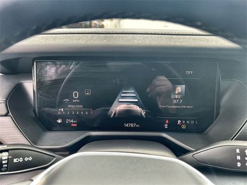 Used 2025 GMC Acadia Elevation image 12