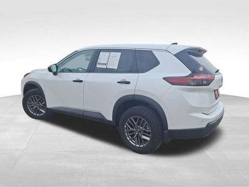 Certified 2025 Nissan Rogue S AWD/4WD image 6