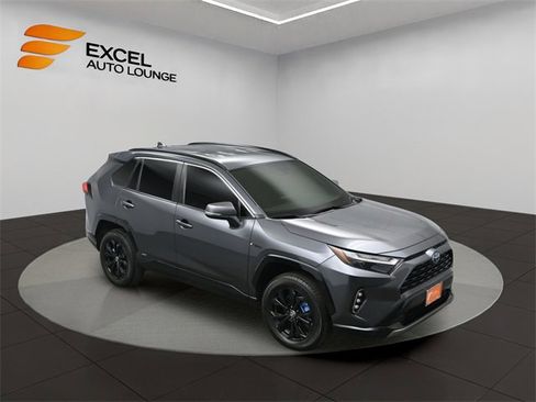 Used 2022 Toyota RAV4 SE image 48
