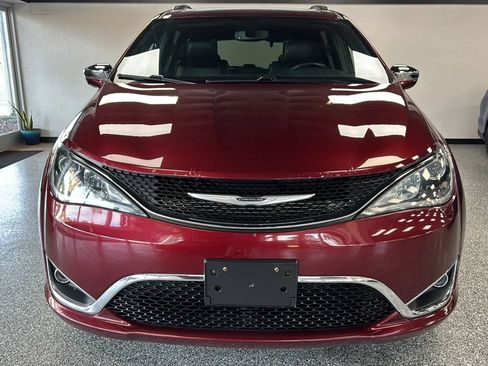 Used 2019 Chrysler Pacifica Limited FWD image 8