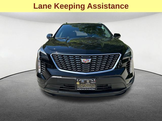 Used 2023 Cadillac XT4 Luxury w/ Cold Weather Package AWD/4WD image 4