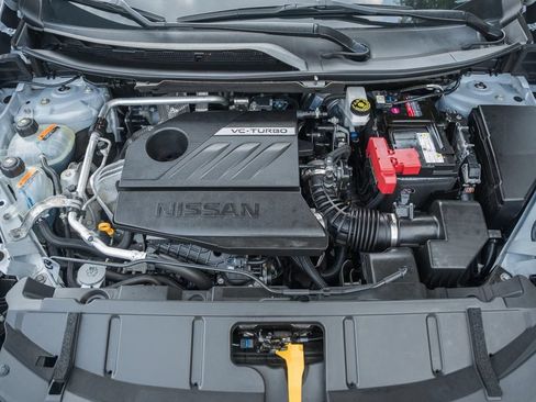 Used 2023 Nissan Rogue SV AWD/4WD image 17