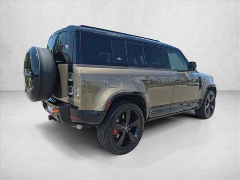 Used 2024 Land Rover Defender 110 X AWD/4WD image 5