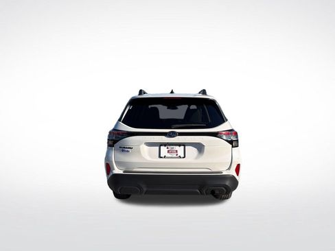 Certified 2025 Subaru Forester Premium AWD/4WD image 14