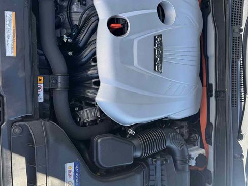 Used 2015 Hyundai Sonata Hybrid image 19