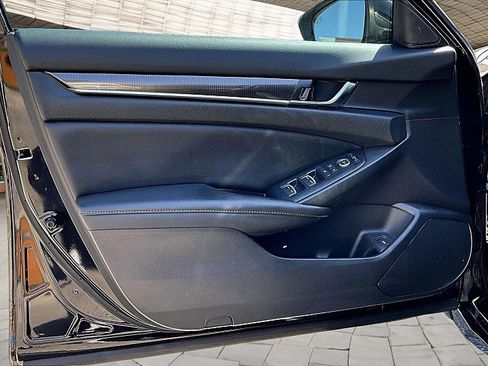 Used 2022 Honda Accord Sport image 17