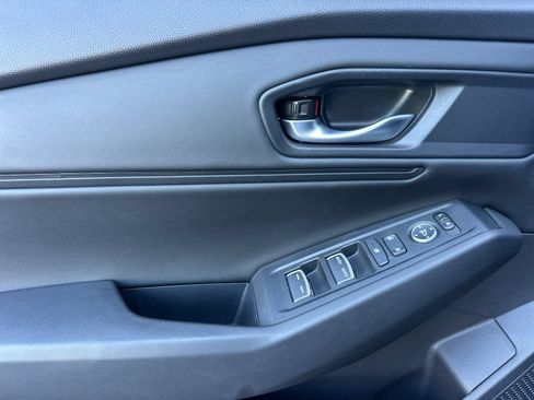 Used 2025 Honda Accord SE image 11
