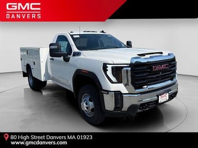 New 2025 GMC Sierra 3500 Pro w/ Convenience Package