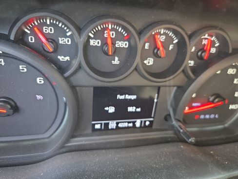 Used 2026 Chevrolet Silverado 1500 Custom image 2