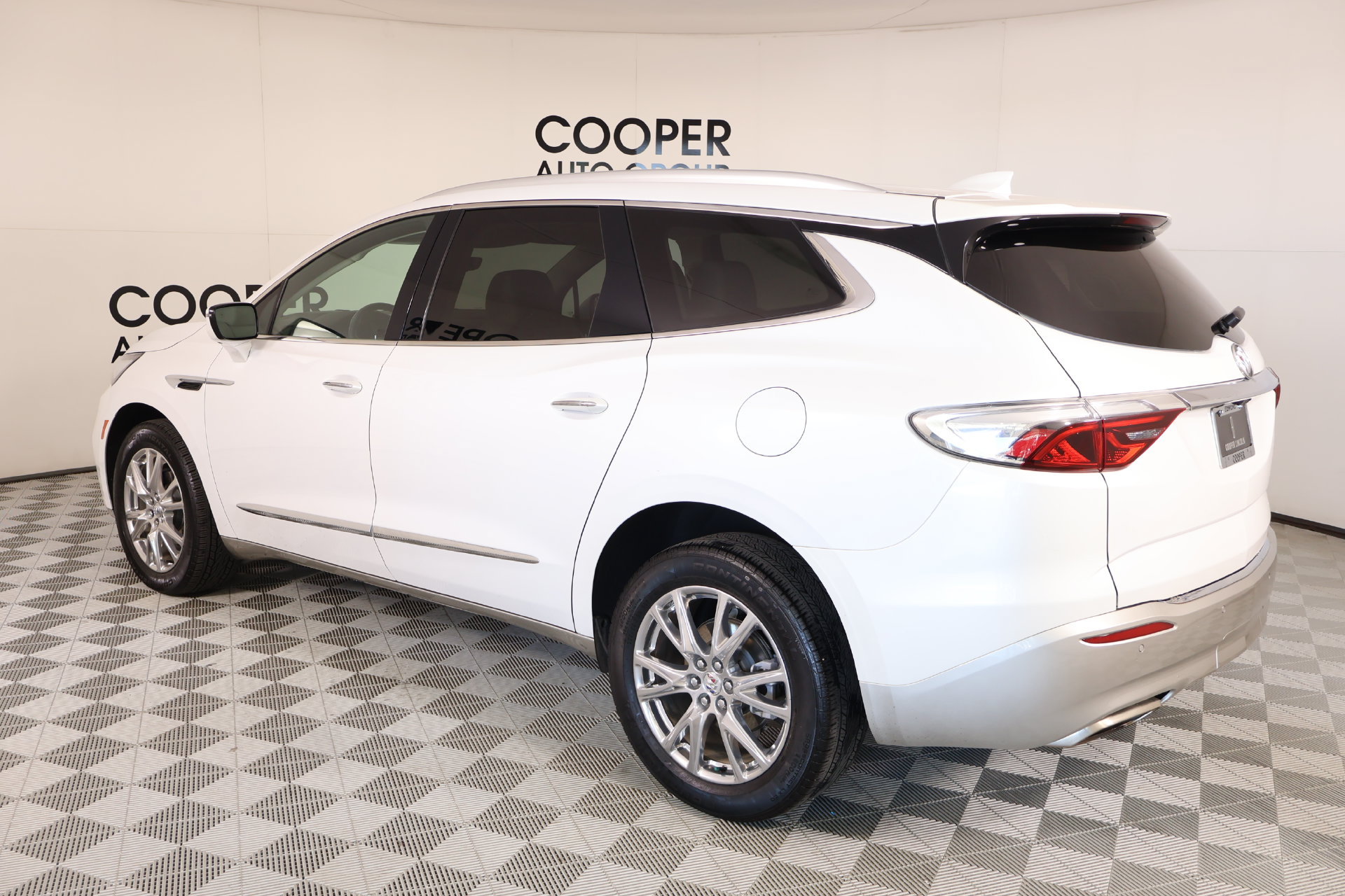 Used 2023 Buick Enclave Premium w/ Experience Buick Package FWD image 24