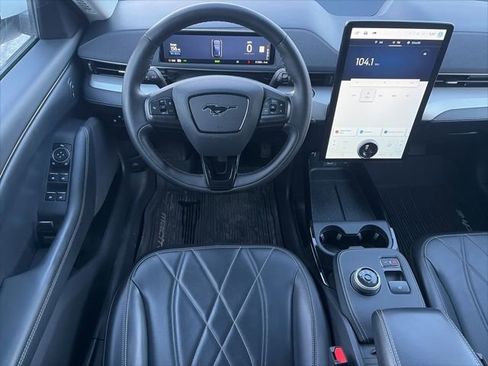 Used 2022 Ford Mustang Mach-E Select image 16