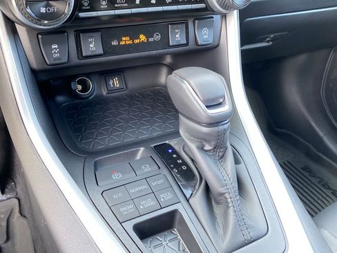 Certified 2025 Toyota RAV4 XLE Premium image 30