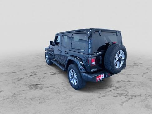 Used 2021 Jeep Wrangler Unlimited Sahara w/ Cold Weather Group AWD/4WD image 8