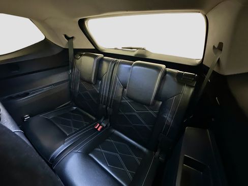 Used 2024 Volkswagen Atlas SE image 30