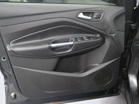 Used 2017 Ford Escape Titanium image 9