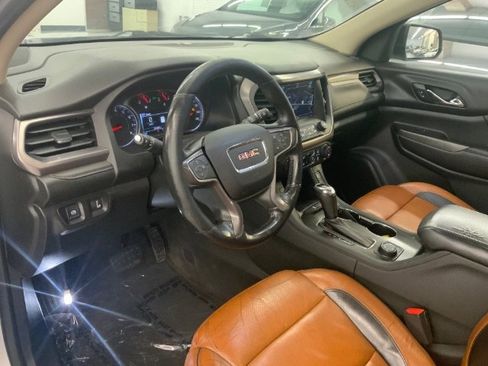Used 2017 GMC Acadia SLT image 9